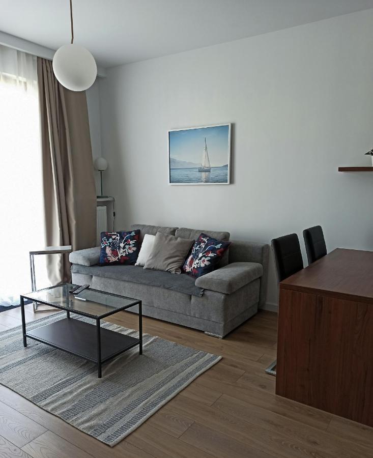 Cozy Apartment In Wilanow Warsaw Exterior photo