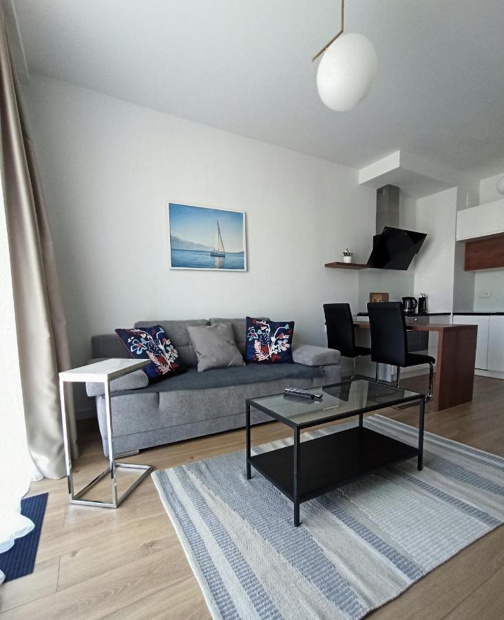 Cozy Apartment In Wilanow Warsaw Exterior photo